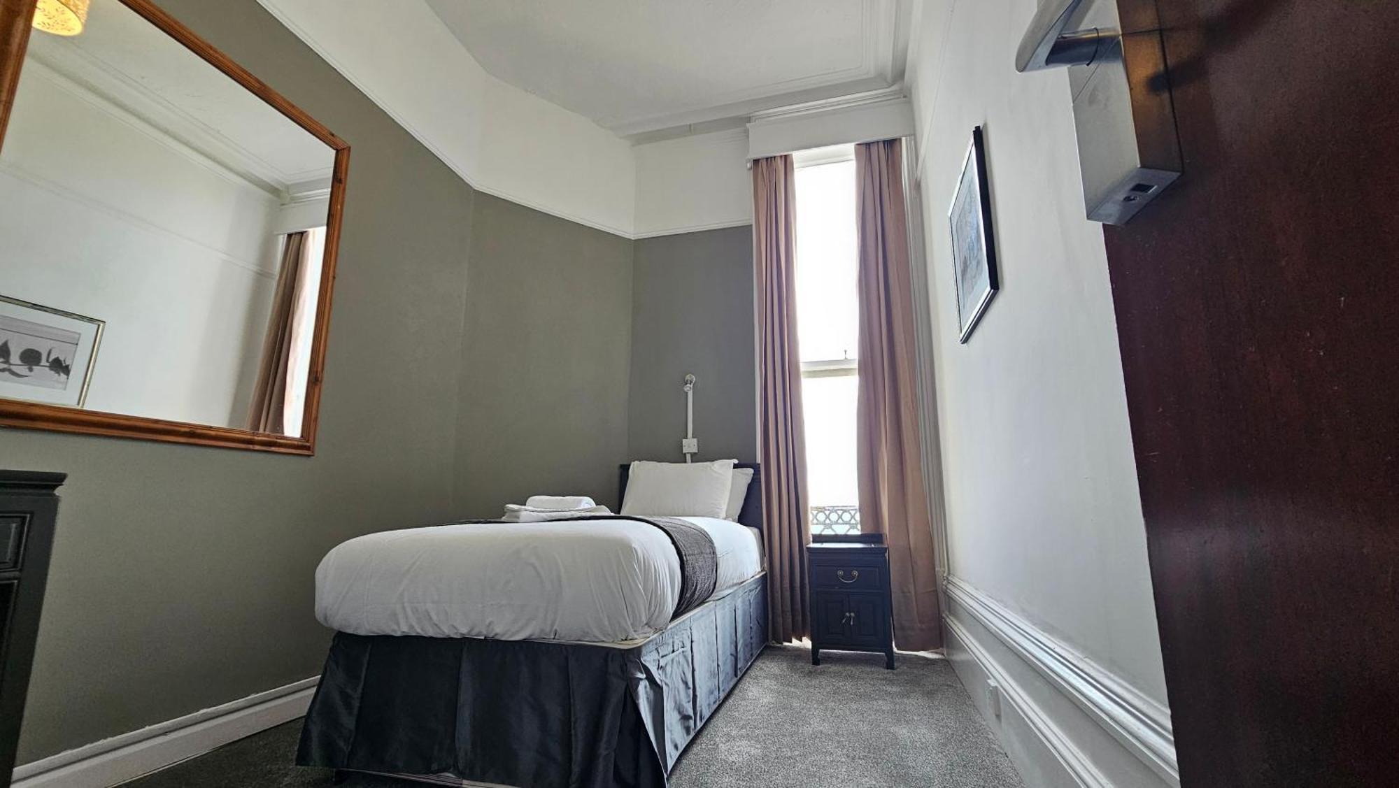 The Strand Hotel AEGON International Esterno foto